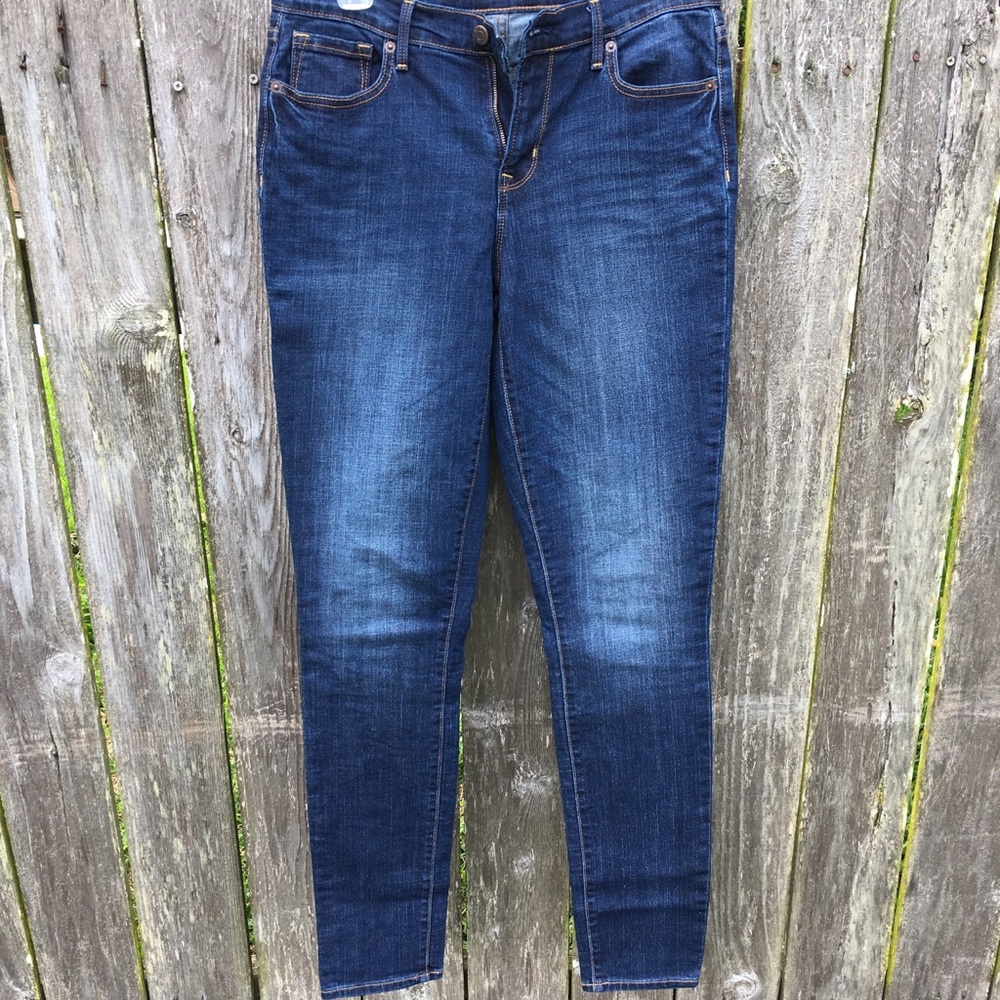 Old Navy Curvy Mid-rise Skinny Sz 6 Tall Jeans